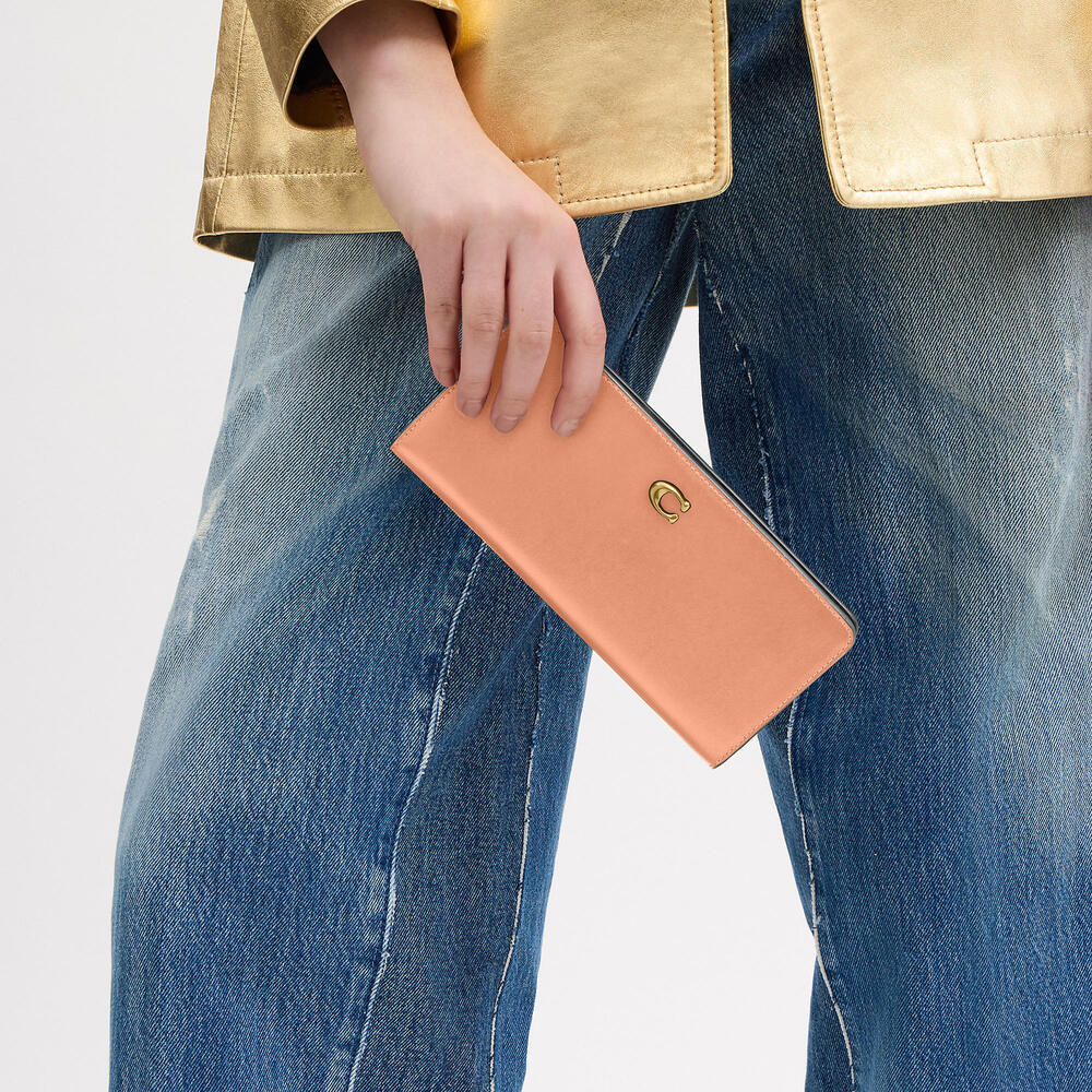 Essential Slim Wallet - Picture 3 of 16